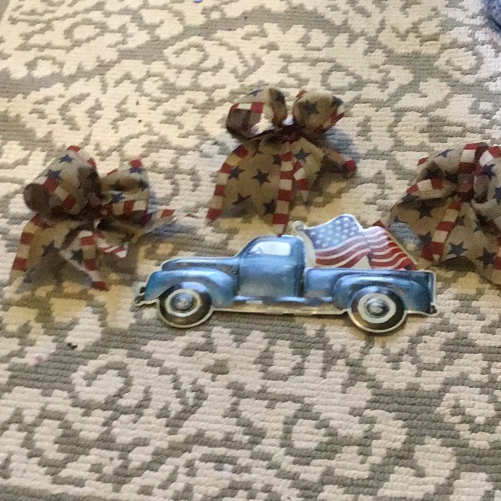 Patriotic Veterans Day set home decor seasonal 4th of July celebration 4 pcs USA